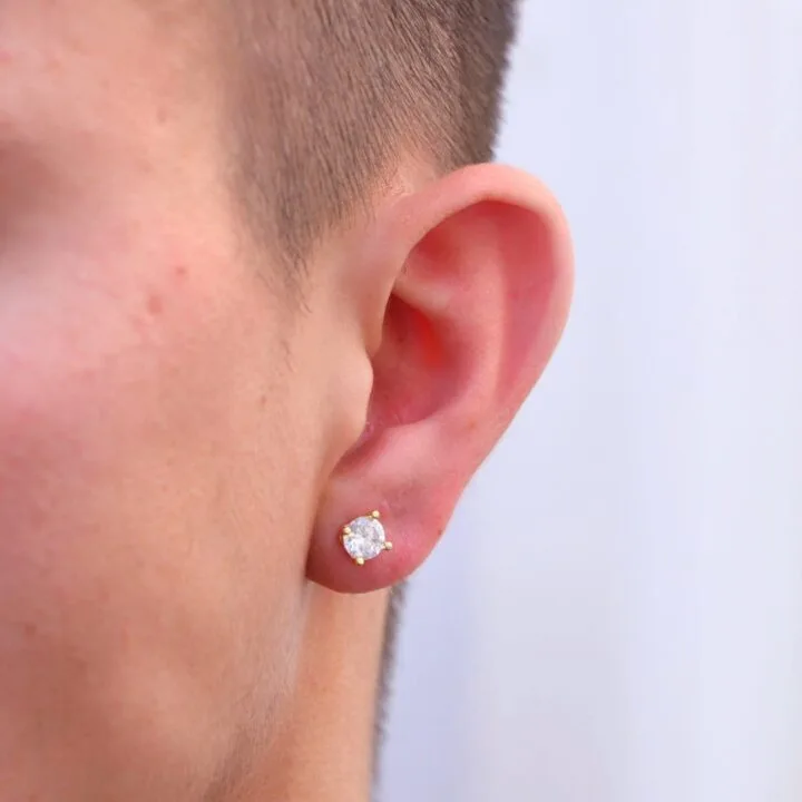 Arete topo swarovski cuatro puntos oro laminado 18k