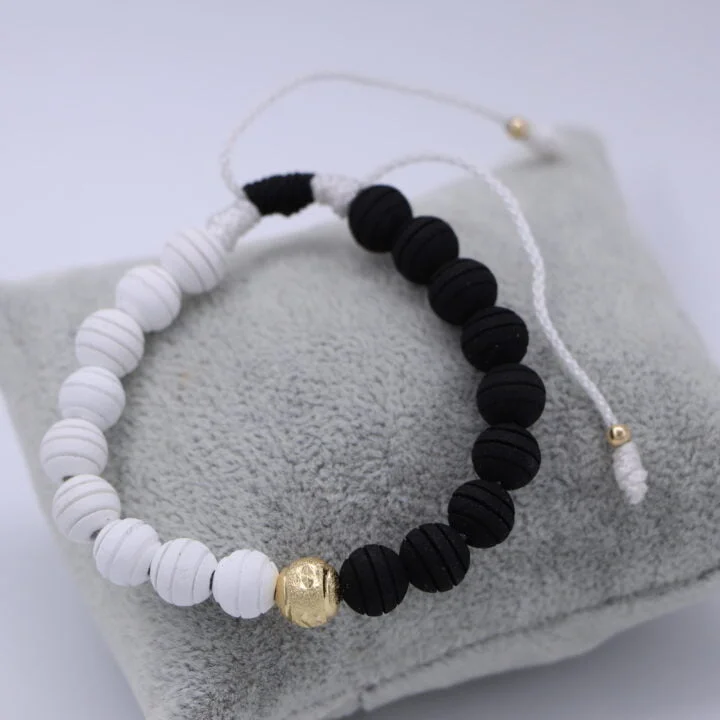 Brazalete yin-yang balín oro laminado 18k