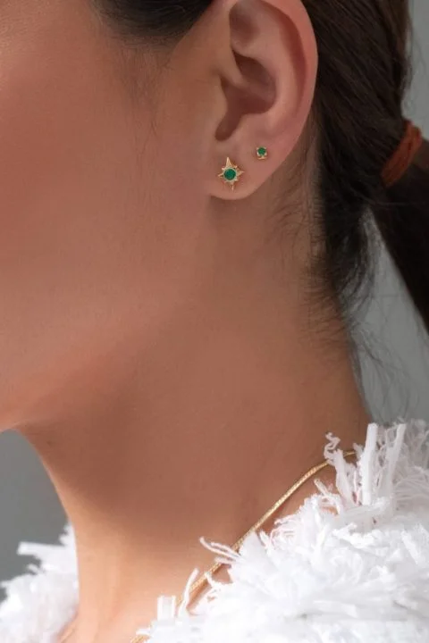 Arete estrella circonia oro laminado 18k