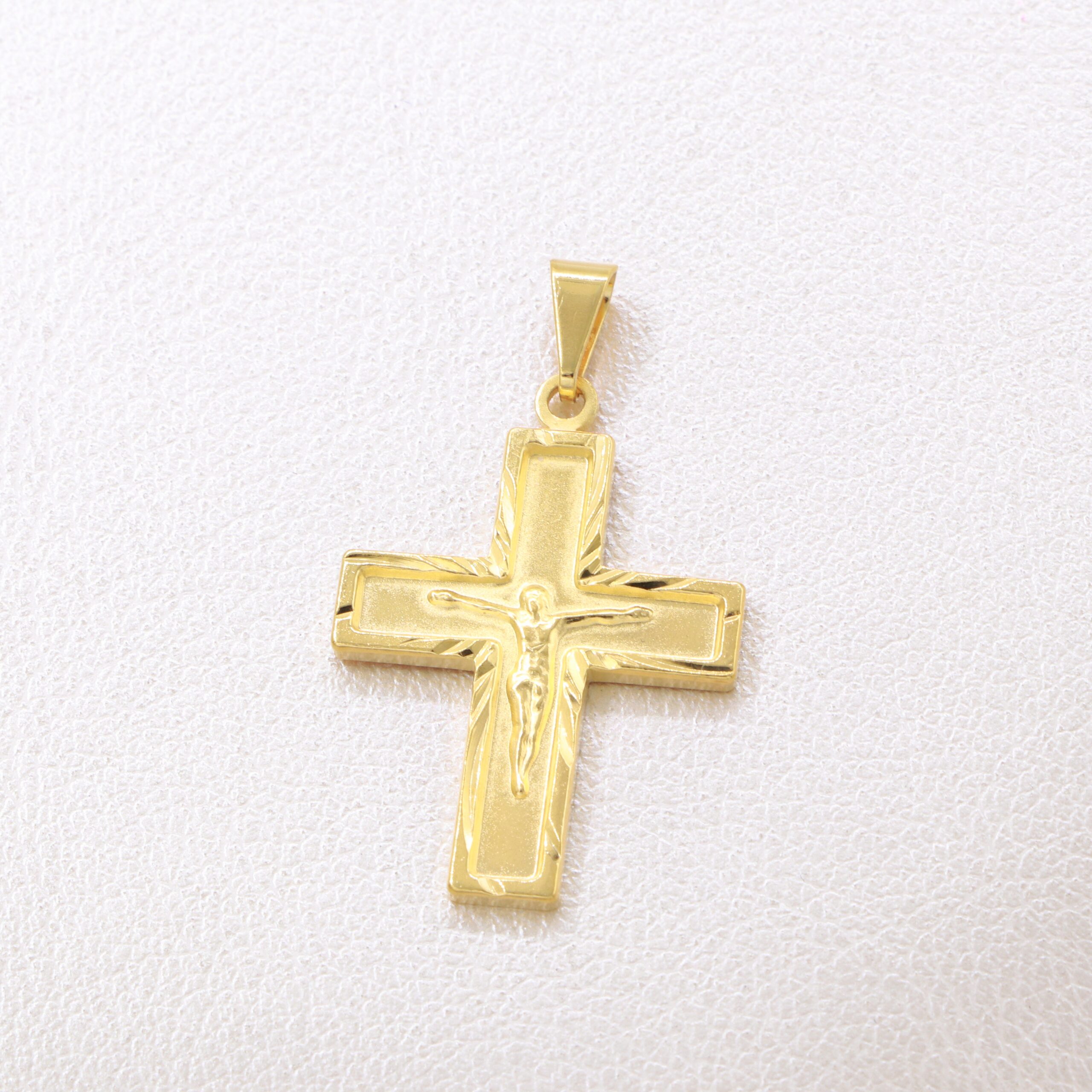Colgante cruz diamantada oro laminado 18k
