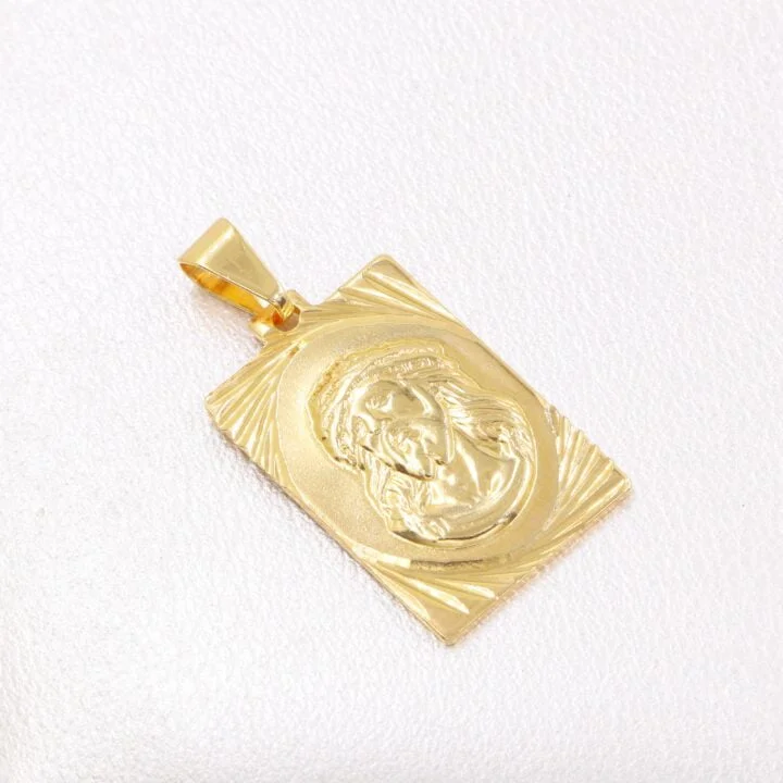 Colgante rostro placa diamantada oro laminado 18k