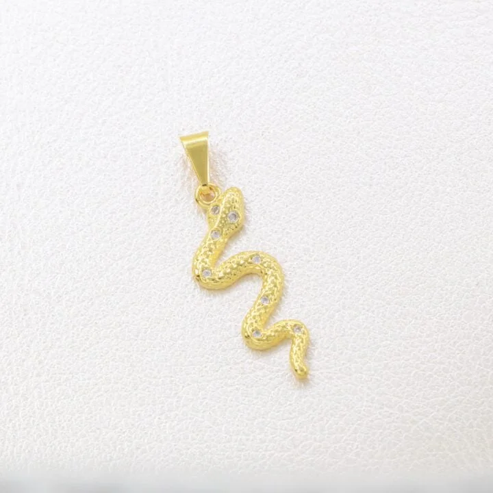 Colgante serpiente circonias oro laminado 18k