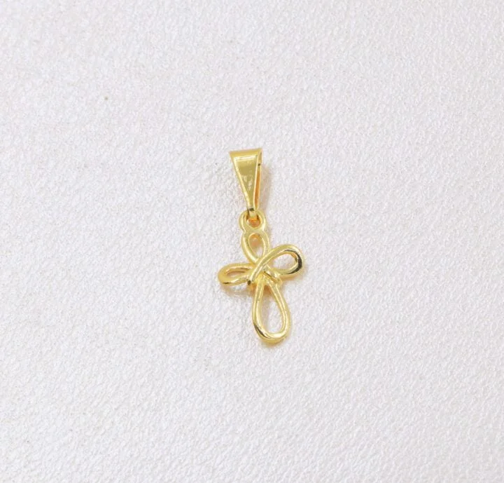 Colgante cruz trébol oro laminado 18k