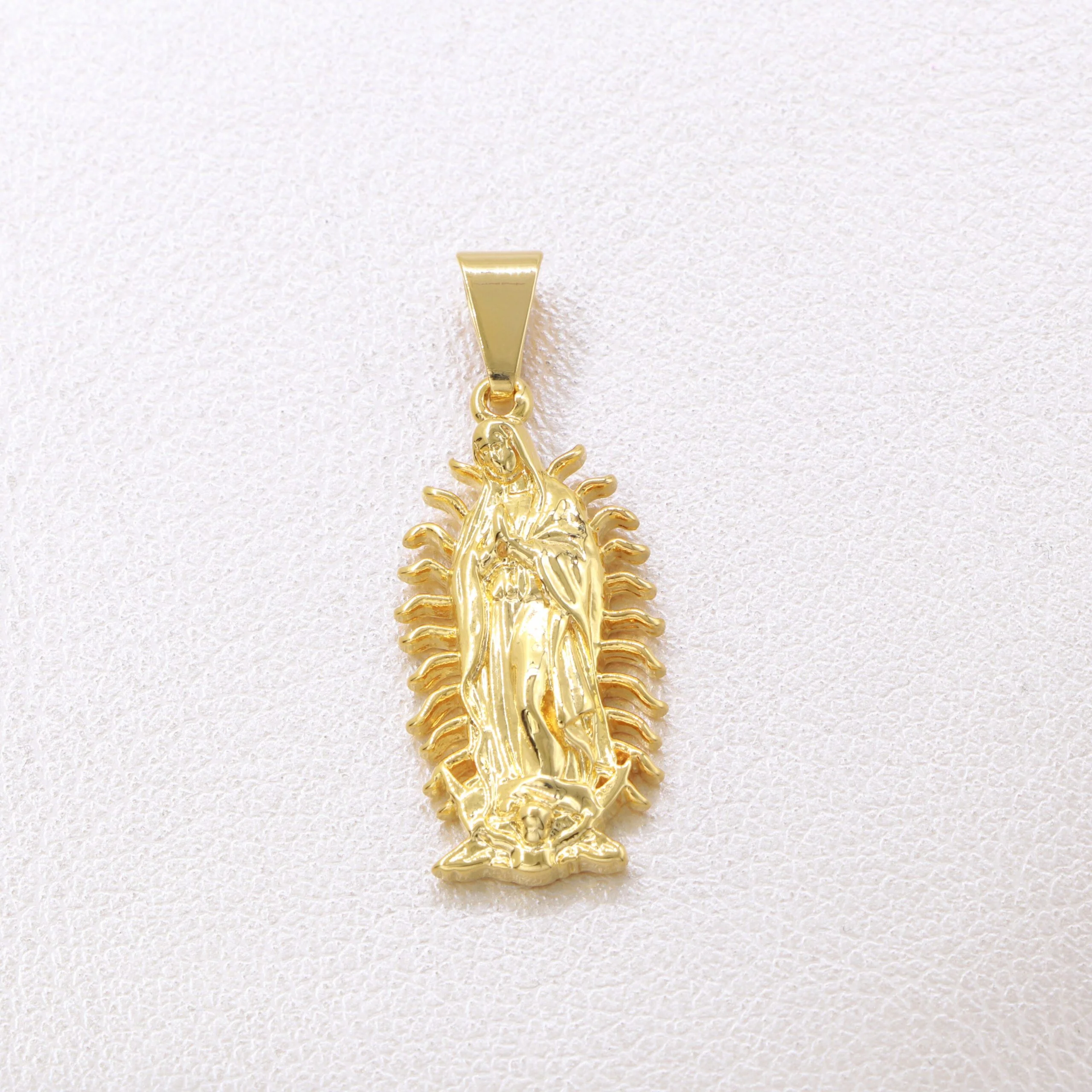 Colgante Guadalupana Oro Laminado 18k