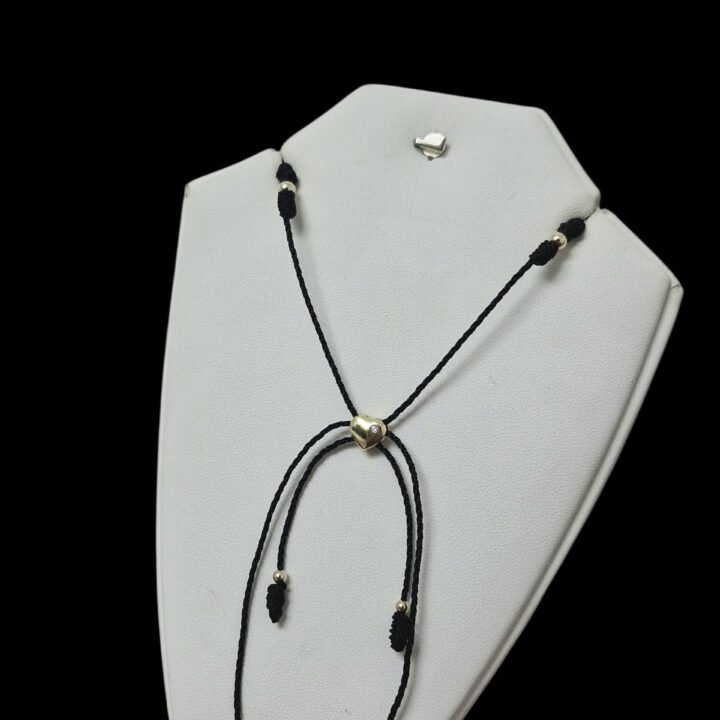Chokers Largo Negro Con corazon oro laminado 18k