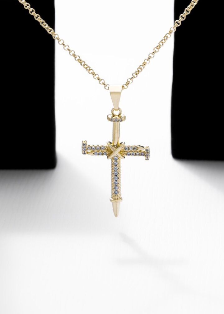 Colgante Cruz Clavos Circonias Cristal Oro laminado 18k