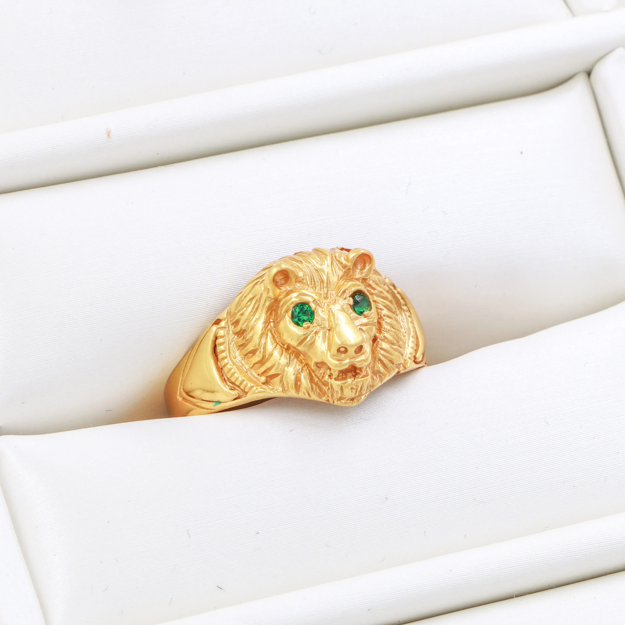 Anillo Leon Circonias Oro Laminado 18k