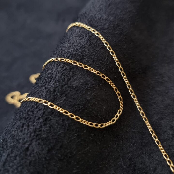 Cadena tejido Cartier delgada oro laminado 18k