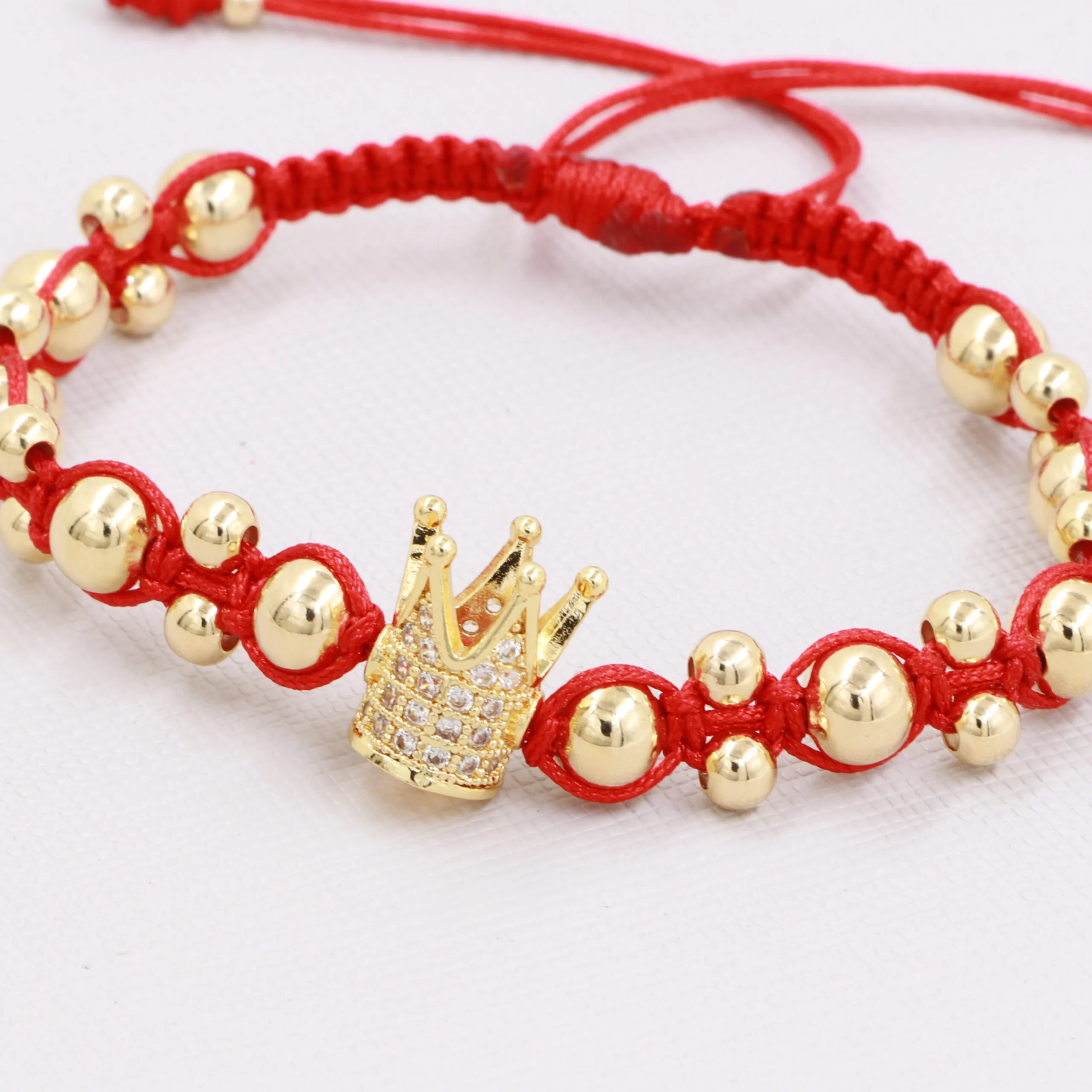 Brazalete Corona Con Circonias Oro Laminado 18K