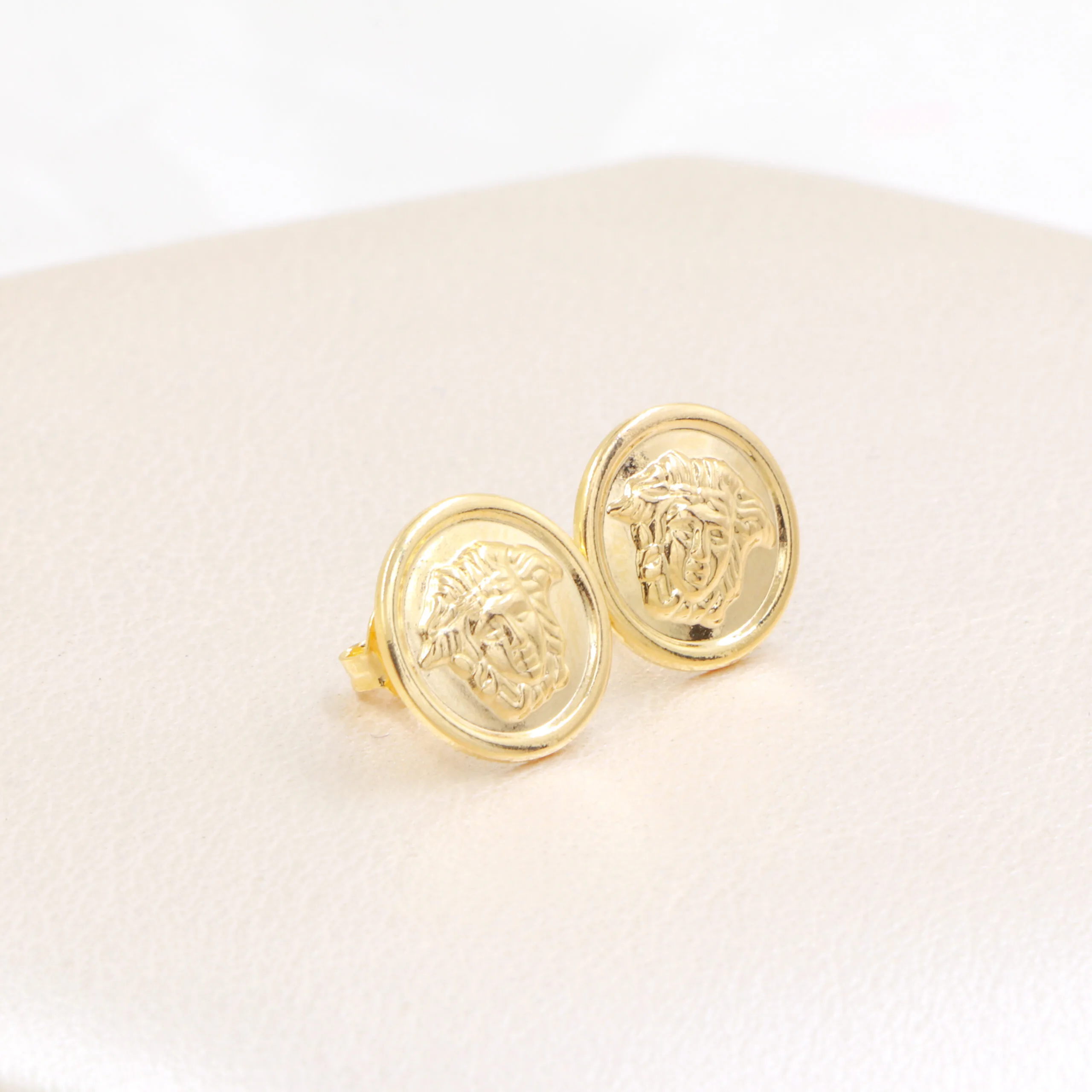 Aros Meduza Oro Laminado 18k