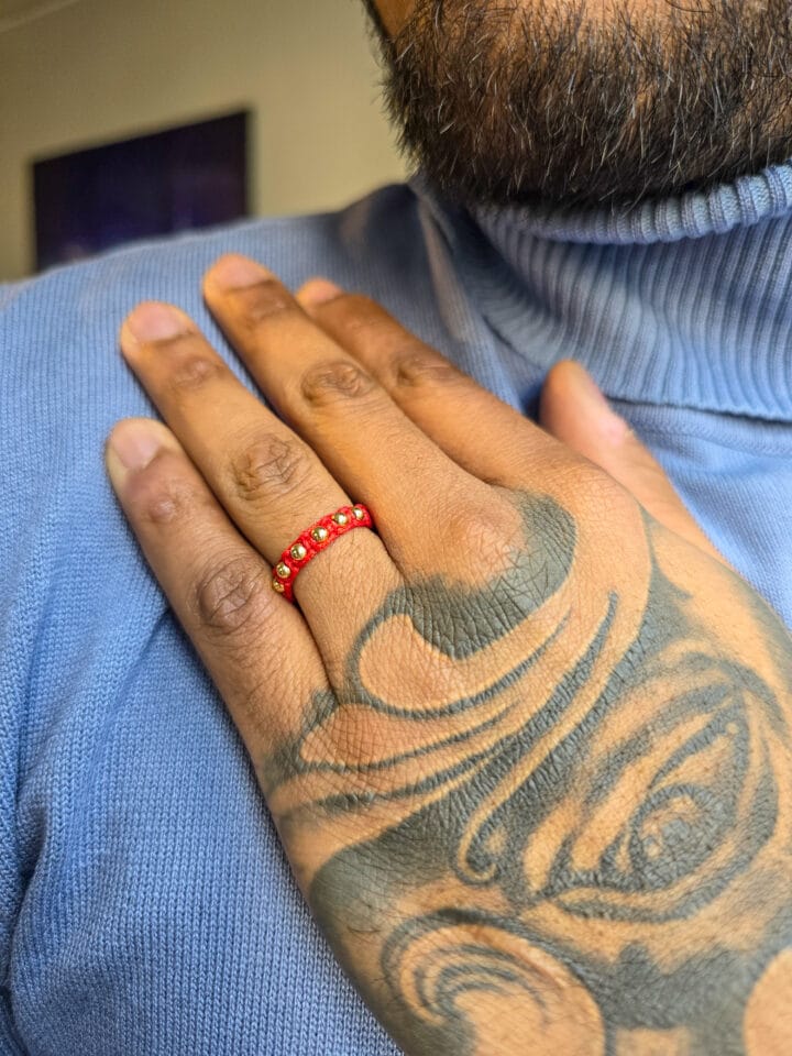 Anillo tejido macramé unisex oro laminado 18k