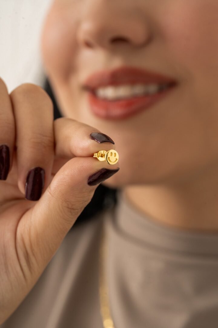 Arete Smile Oro Laminado 18k