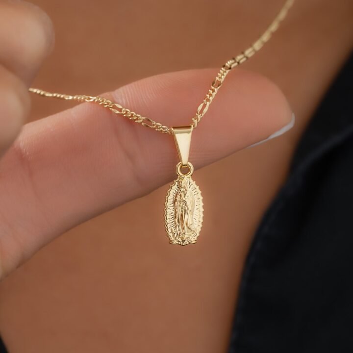 Colgante Guadalupe Finita Oro Laminado 18k
