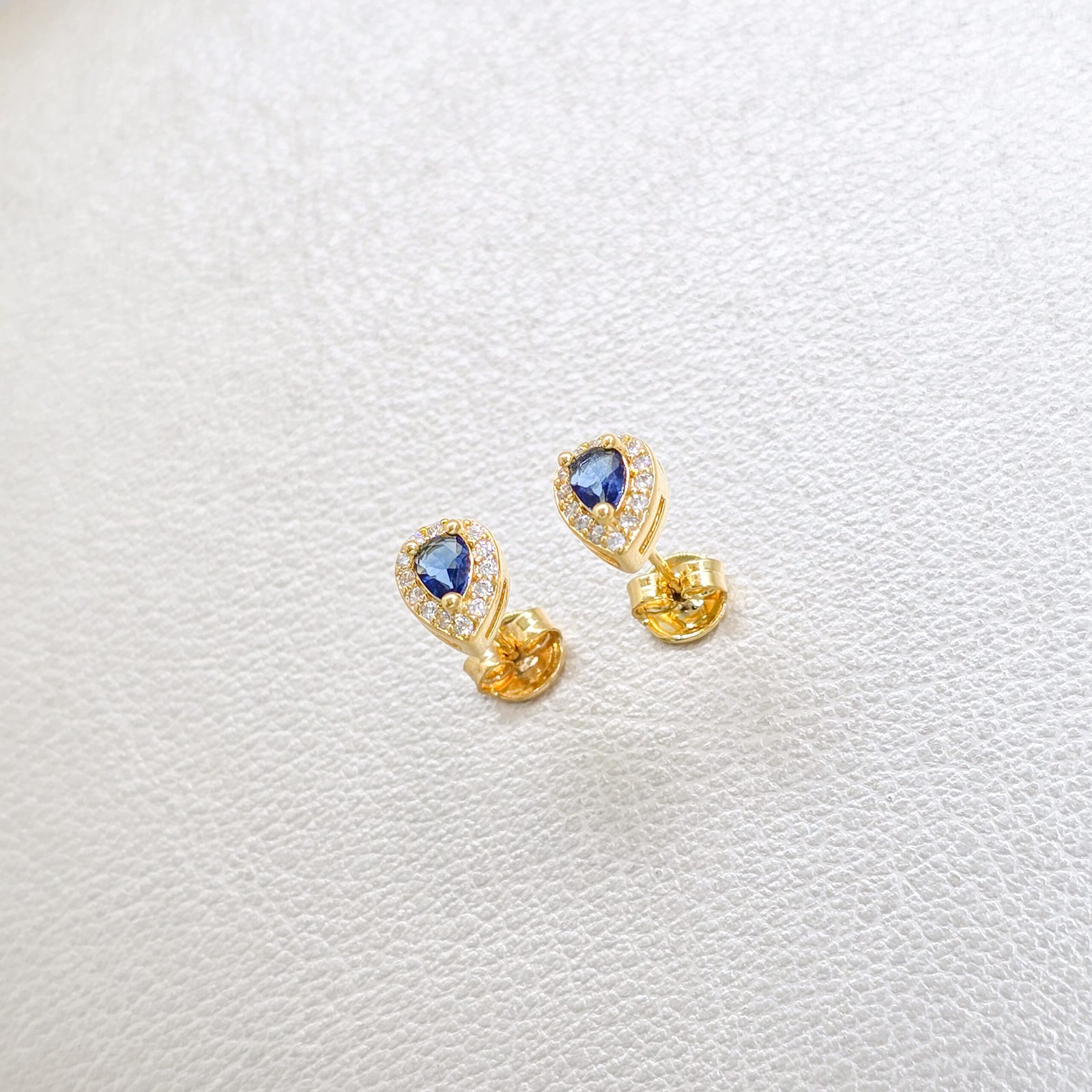 Arete Gota Bordes Circonias Oro Laminado 18k