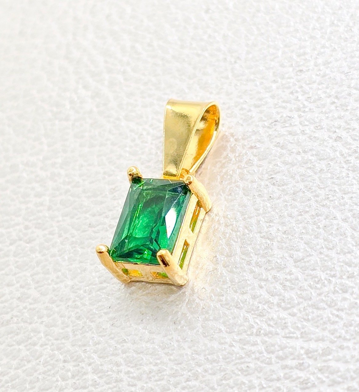Dije Cruz 3D Circonias Oro Laminado 18k